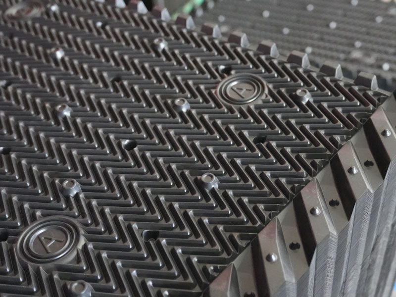 Film Fill vs Splash Fill in Industrial Cooling Towers